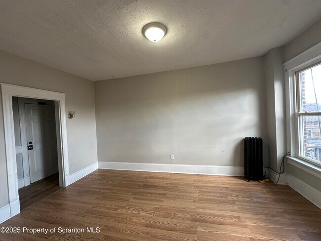 Foto del edificio - 568 Main St