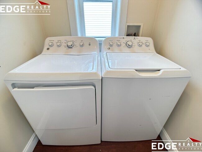 Building Photo - 25 Claymoss Rd