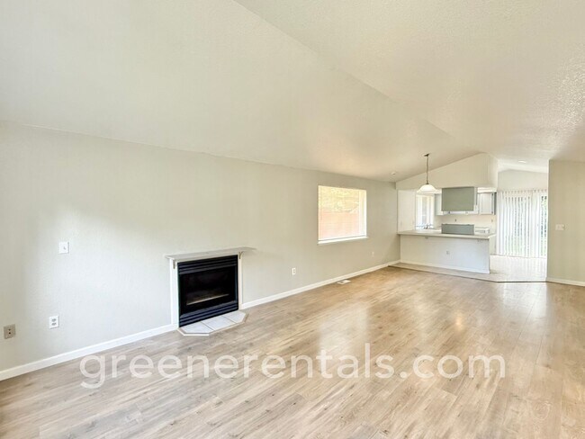 Building Photo - Coming Soon! 3BR/2BA Rambler in Nisqually ...