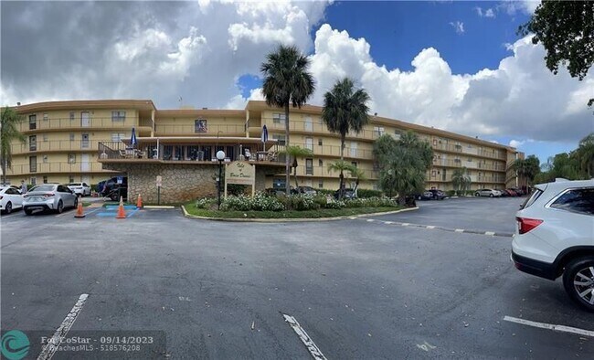 Building Photo - 9273 SW 8th St