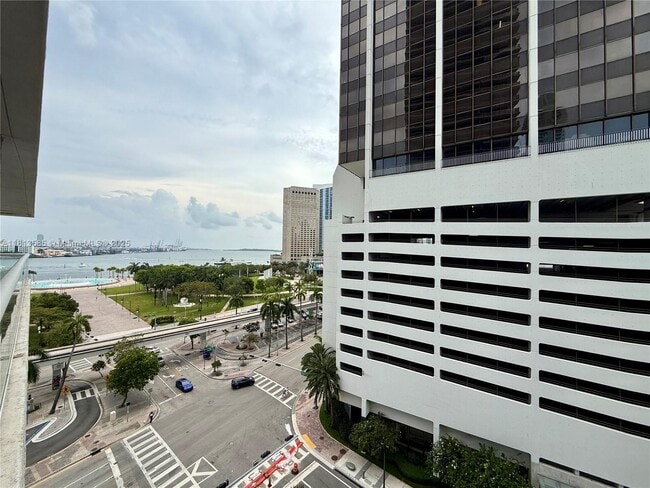 Building Photo - 50 Biscayne Blvd
