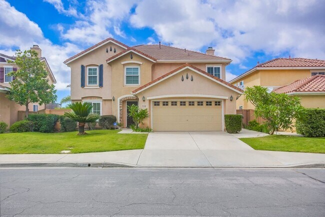 Building Photo - Available Now! Gorgeous 4 Bedroom Home in ...