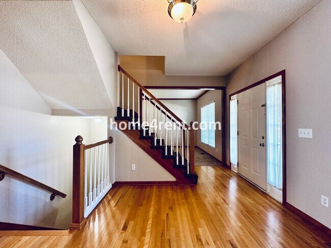 Foto del edificio - Beautiful Home Located on a Cul de sac, Wo...