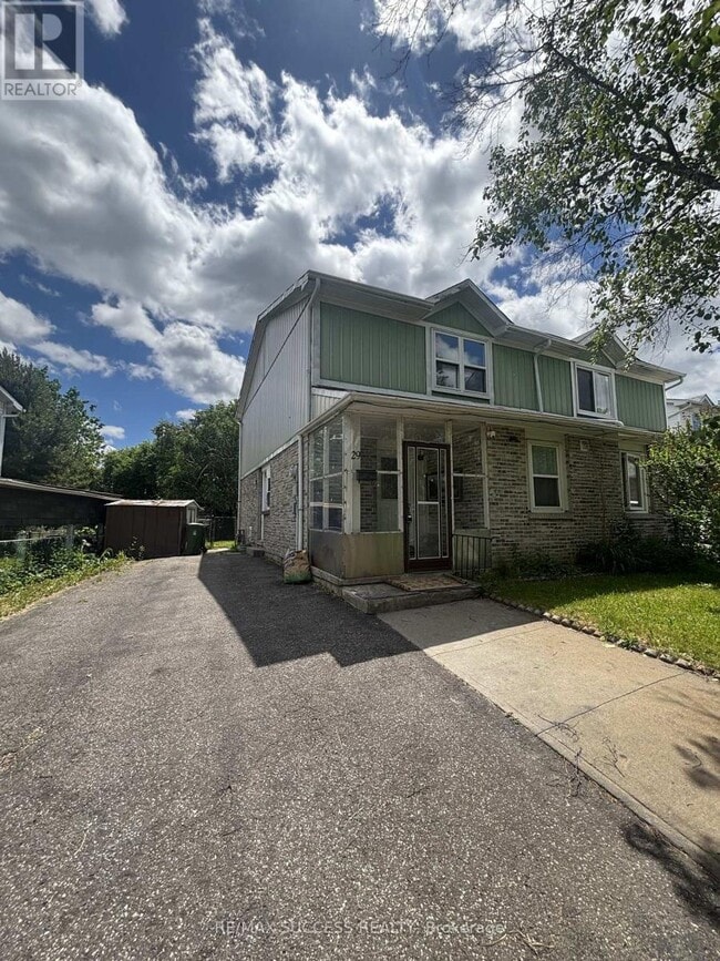 Building Photo - 29 Horseley Hill Dr