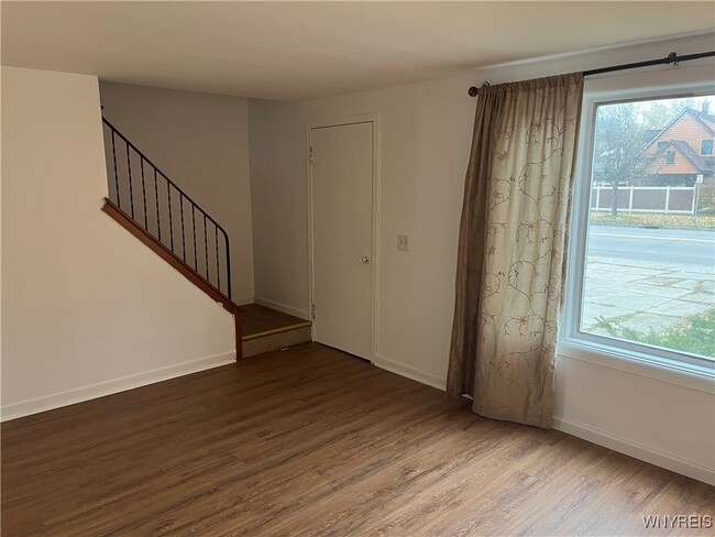 Building Photo - 368 Grover Cleveland Hwy