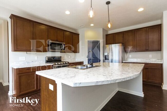 Building Photo - 15445 Eastpark Cir W