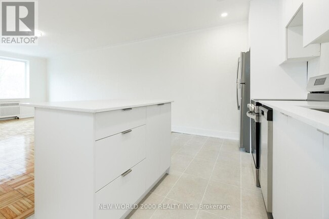 Building Photo - 49 Glen Elm Ave