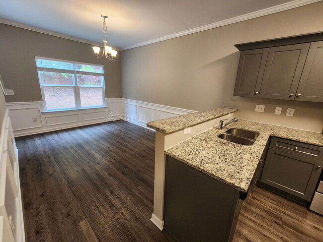 Foto del edificio - 255 Fieldcrest Dr