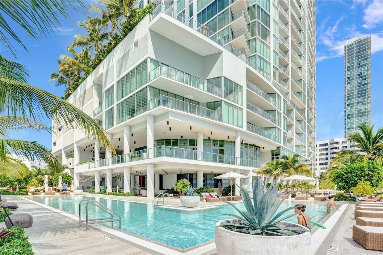 Foto del edificio - 3 br, 4 bath Condo - 2900 NE 7th Ave Unit ...