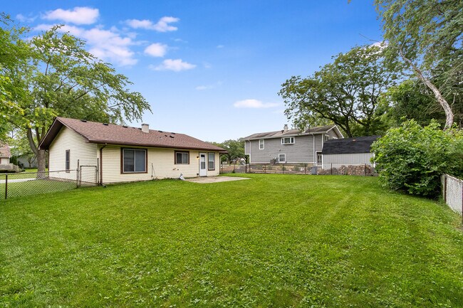 Building Photo - 505 Blackhawk Ln