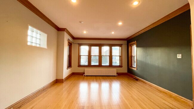 Foto del edificio - 4943 N Marmora Ave