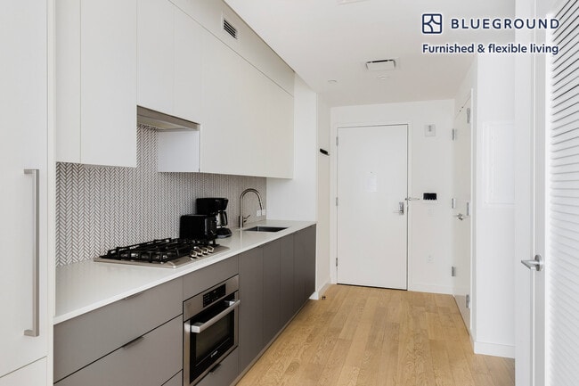 Foto del edificio - 244 W 29th St