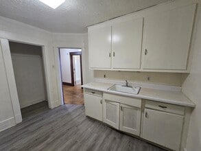 Building Photo - 120 Harrison St