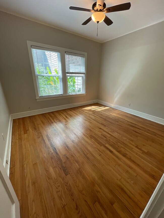 Foto del edificio - Gorgeous 2 Bedroom home in South Highland