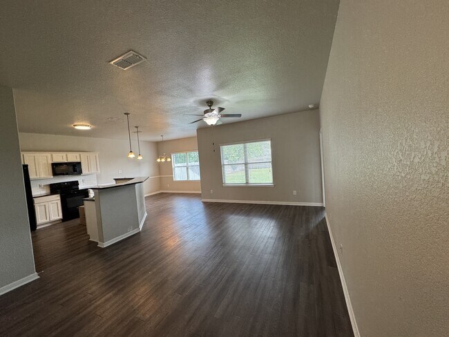 Foto del edificio - 7022 Tanglehead Dr