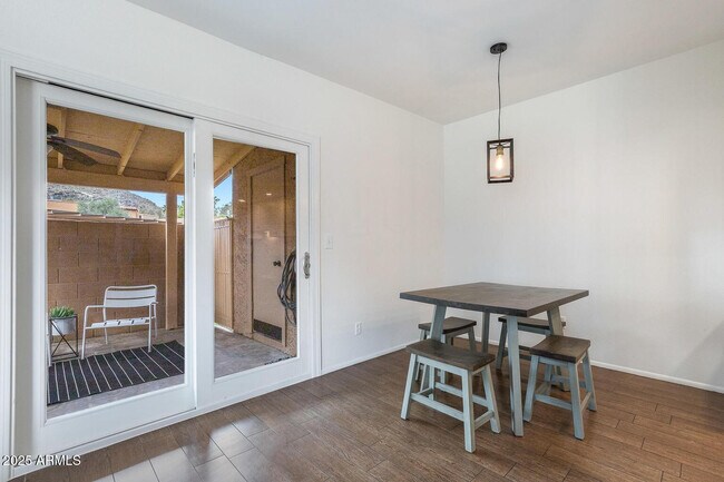 Foto del edificio - 733 E Cochise Dr