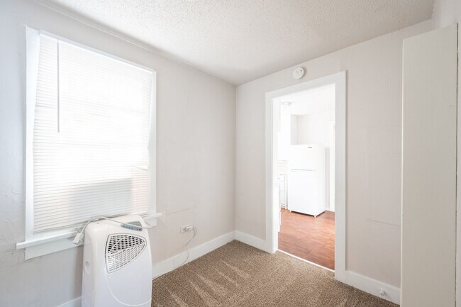Building Photo - 1508 S Hayden St