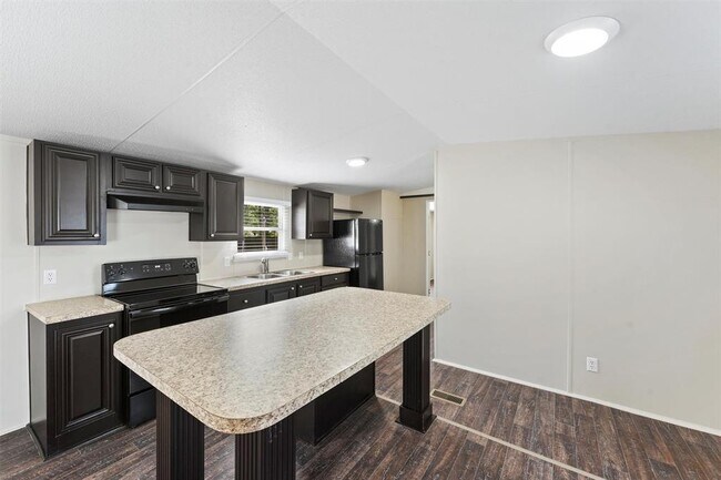 Foto del edificio - 21613 Dogwood Dr