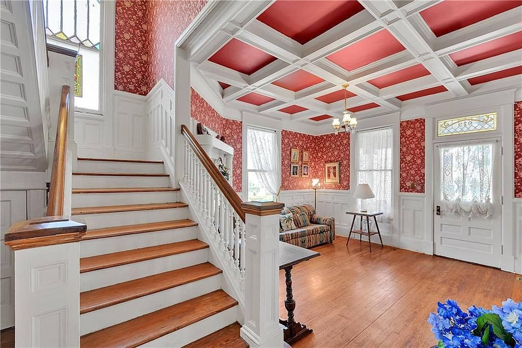 entry foyer and stair - 929 Egmont St