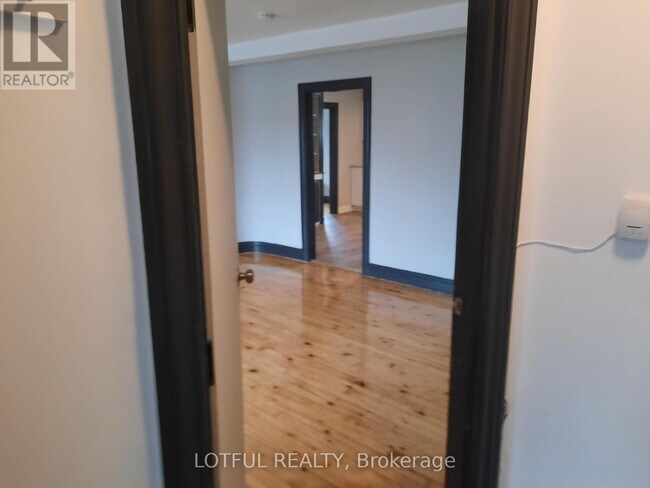 Photo du bâtiment - 31 Main St N