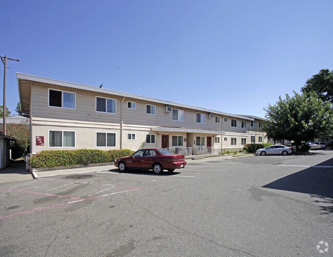 Village Oaks Apartments Sacramento, CA