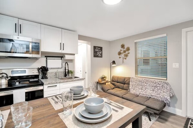 Photo - 1235 Grove St Apartment