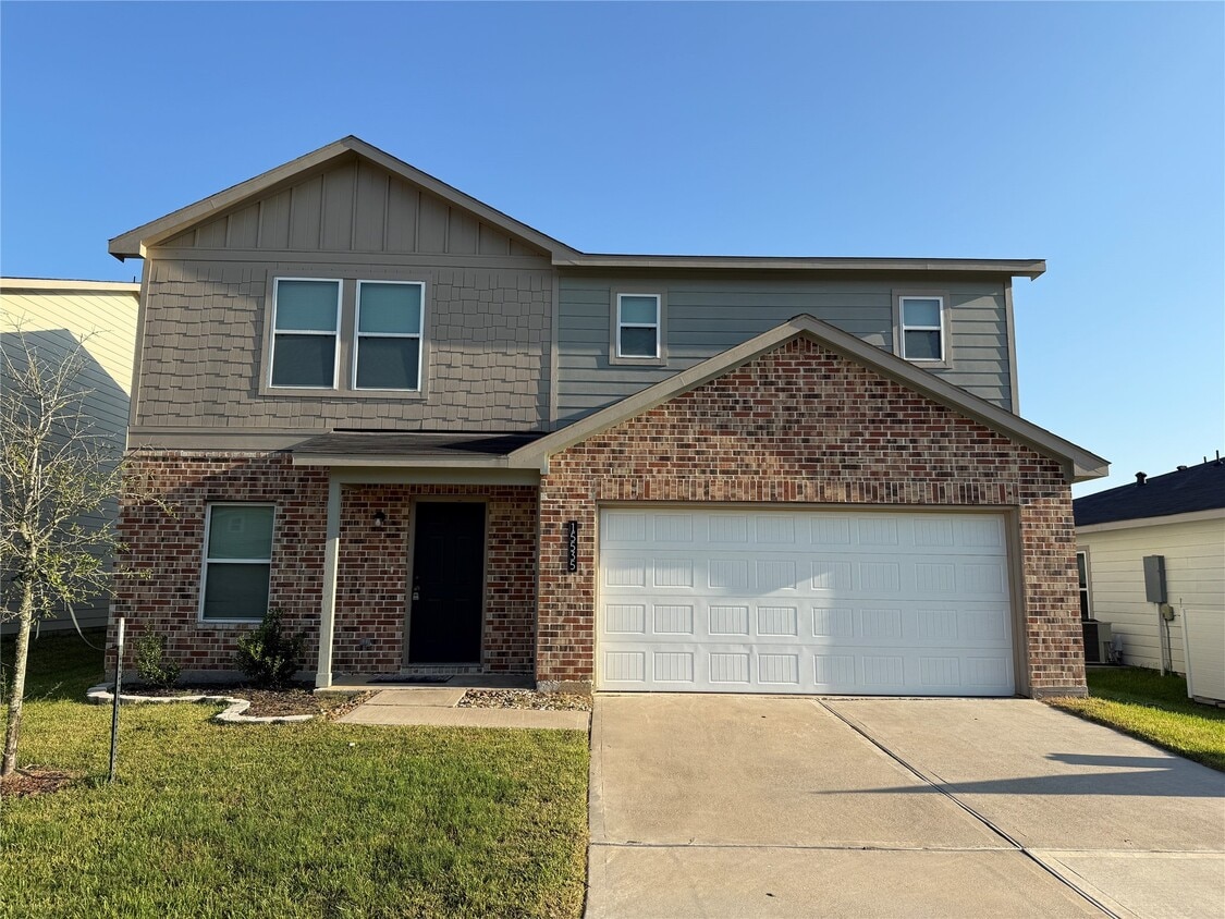Foto principal - 15535 Taylorcrest Dr