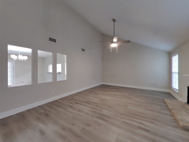 Foto del edificio - 9607 Cleveland Bay Ct