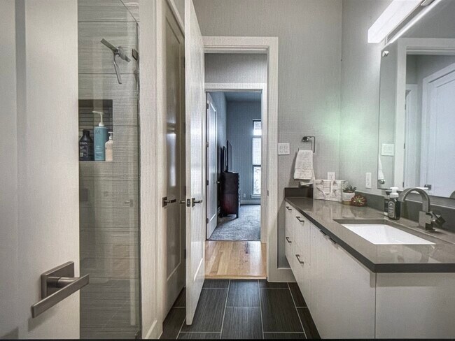 Foto del edificio - 3110 White Dove Dr