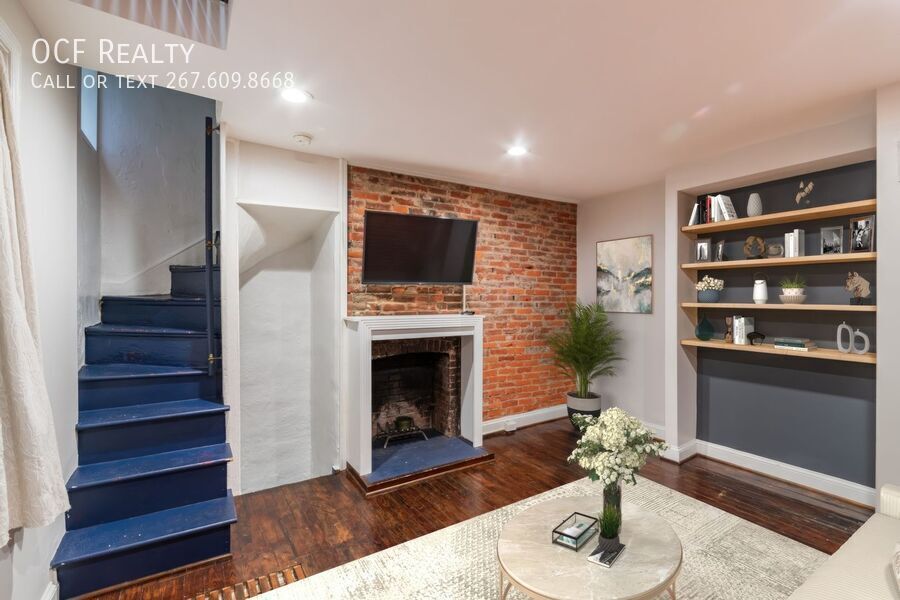 Foto principal - Two Bed Queen Village Home