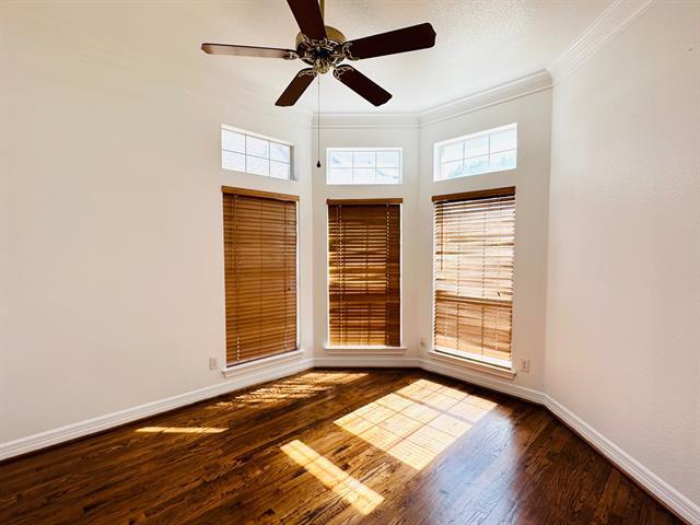 Foto del edificio - 6220 Park Meadow Ln