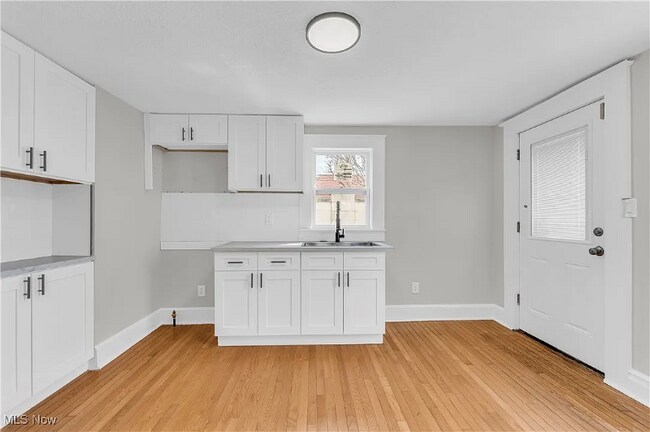 Photo - 1244 W 69th St House