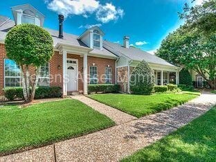 Foto del edificio - **NEW PRICE 3/2.5 APPLE TREE TOWNHOUSE**