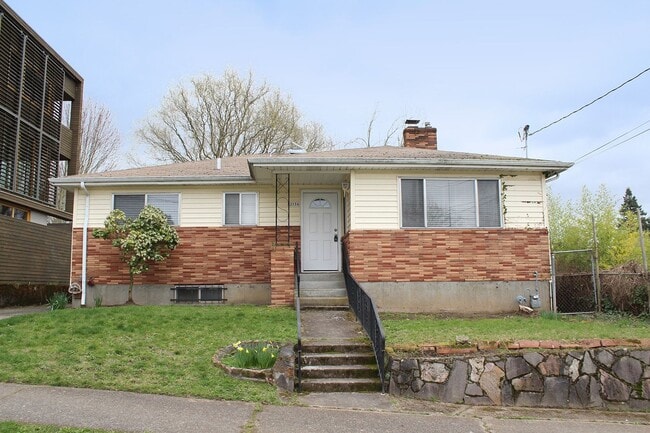 Building Photo - Fab 3+ Bed 2 Bath Mid-Century Home in Hopp...