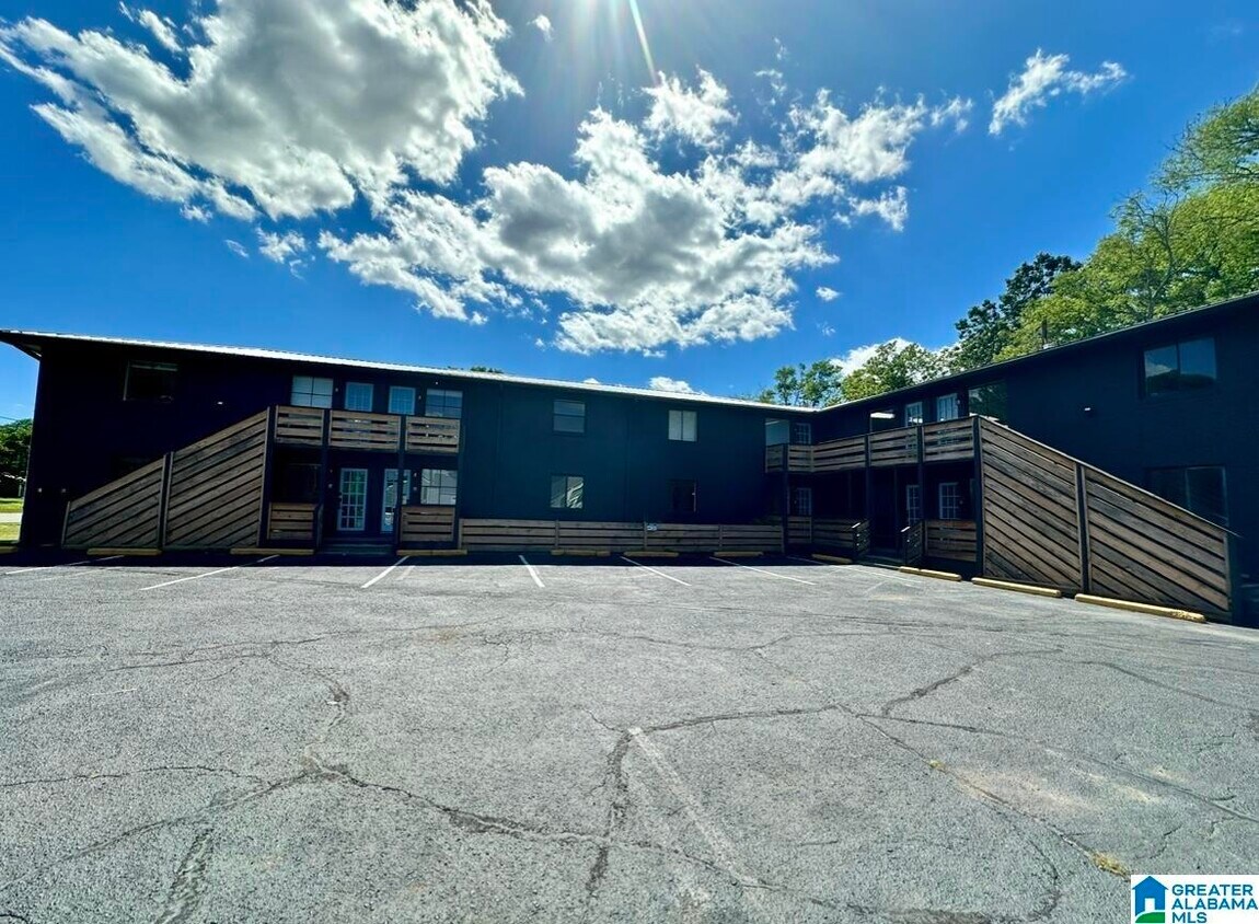 Foto principal - 2428 21st Ave N