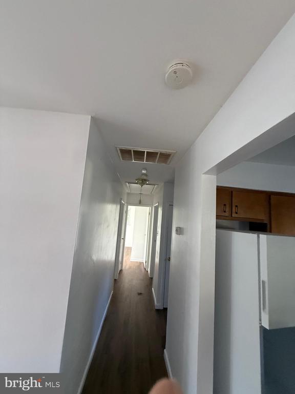 Building Photo - 307 Cherokee Dr