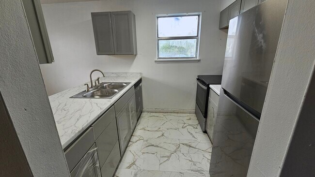Foto del edificio - 2616 Chandalar Ln