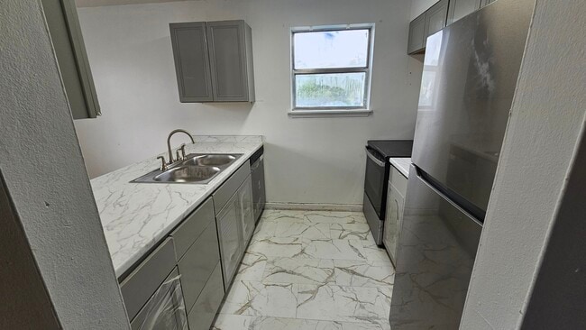 Building Photo - 2616 Chandalar Ln