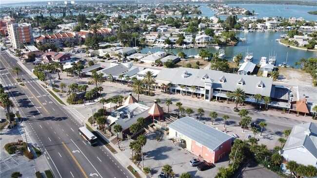 Foto del edificio - 13017 PELICAN Ln