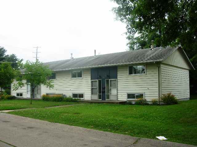 Primary Photo - 496 Lawnview Dr