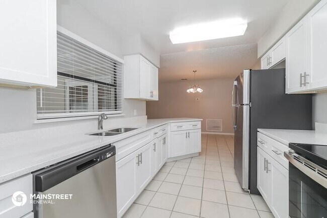 Building Photo - 639 MIDIRON DR, POINCIANA, FL 34759