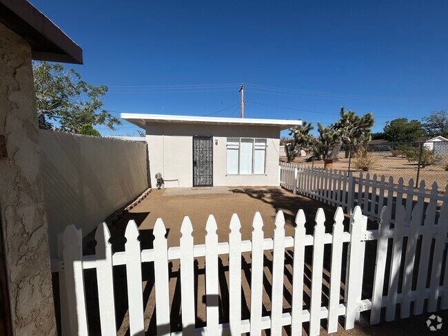 Building Photo - 7475 Cherokee Trail