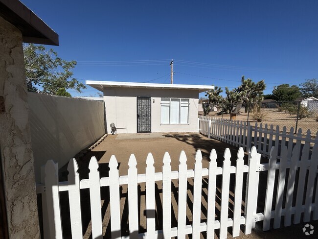 Building Photo - 7475 Cherokee Trail