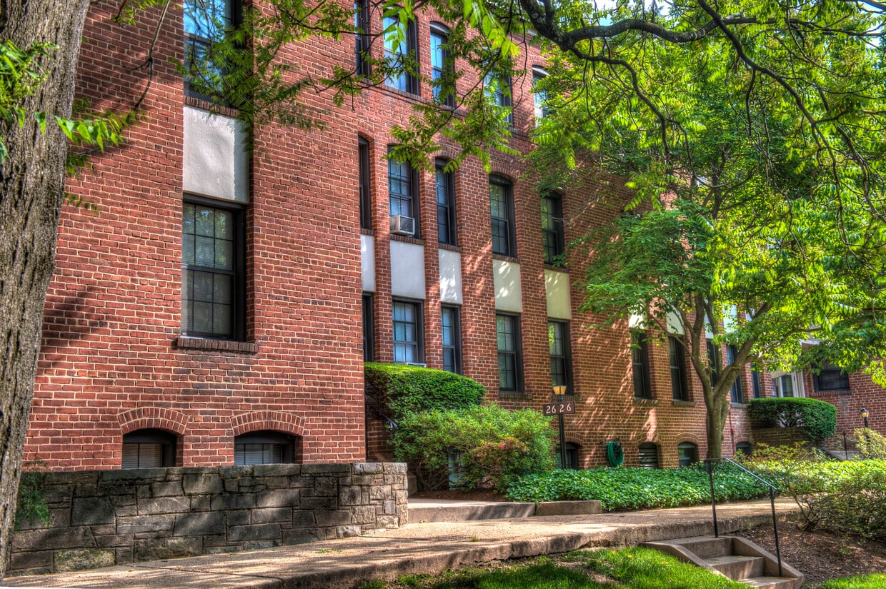 2626 Tunlaw Rd NW - Tunlaw Courts