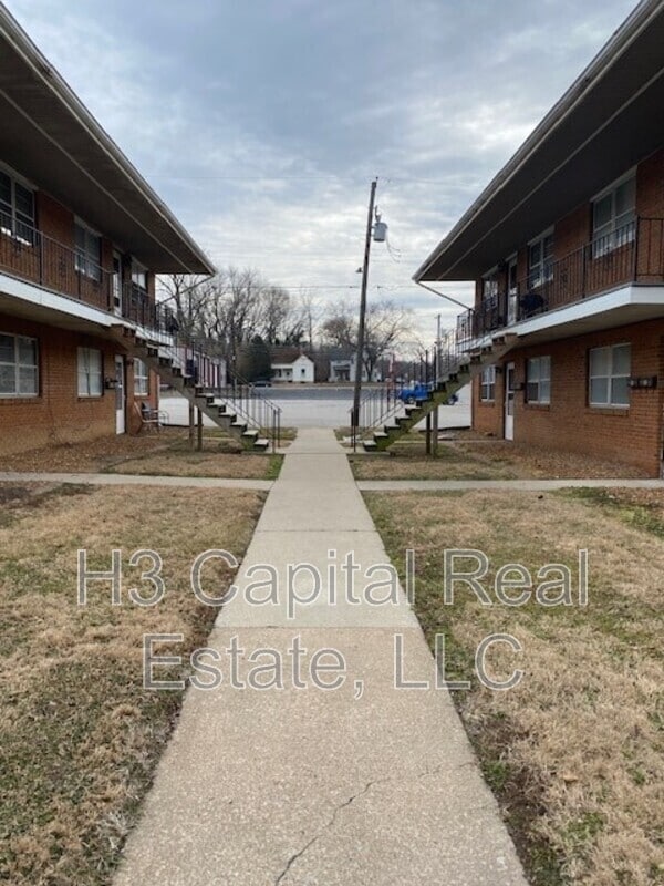 19 S Long St Unit 2, Caseyville, IL 62232 Condo for Rent in