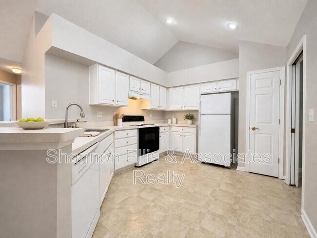 Foto del edificio - 3057 Orchard Ridge Cir