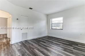 Building Photo - 2 br, 1 bath House - 1075 NW 34th St