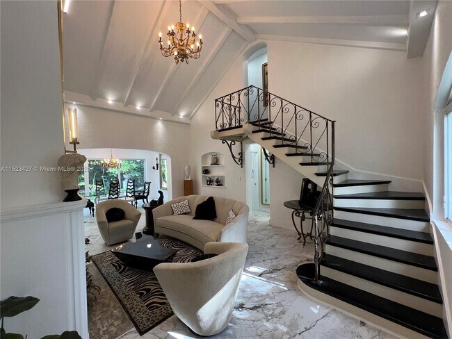 Foto del edificio - 435 NE 77th Street Rd
