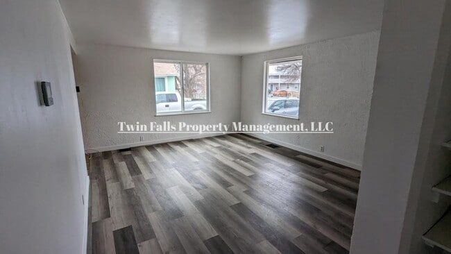 Foto del edificio - 1741 Heyburn Ave E