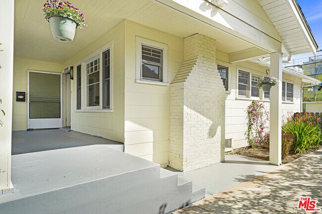 Foto del edificio - 11970 Darlington Ave